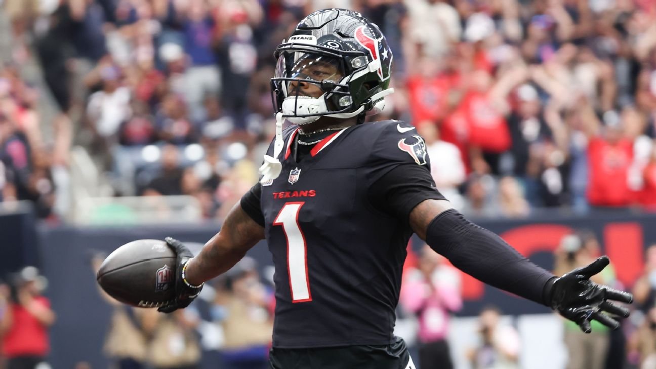 Texans Outlook: WR Stefon Diggs Suffered Torn ACL