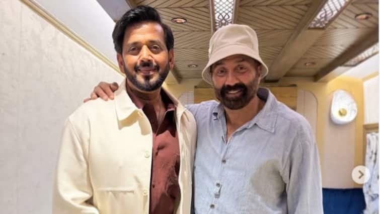 Ravi Kishan share post with Sunny Deol says this one does not need a caption | ‘पाजी’ सनी देओल संग कैमरे में कैद हुए रवि किशन, बोले