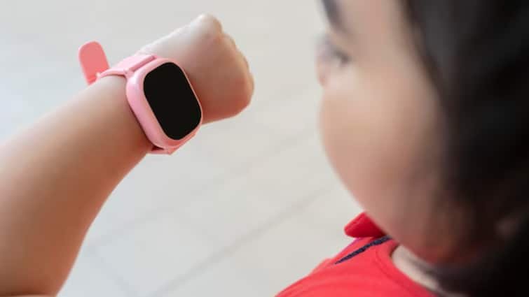 these are must have features in kids smartwatch for tracking and communication
