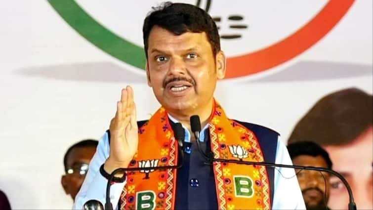 Maharashtra Lok Sabha Election 2024 Devendra Fadnavis Said Cast vote to PM Narendra Modi because he kept us alive by getting Covid-19 vaccine