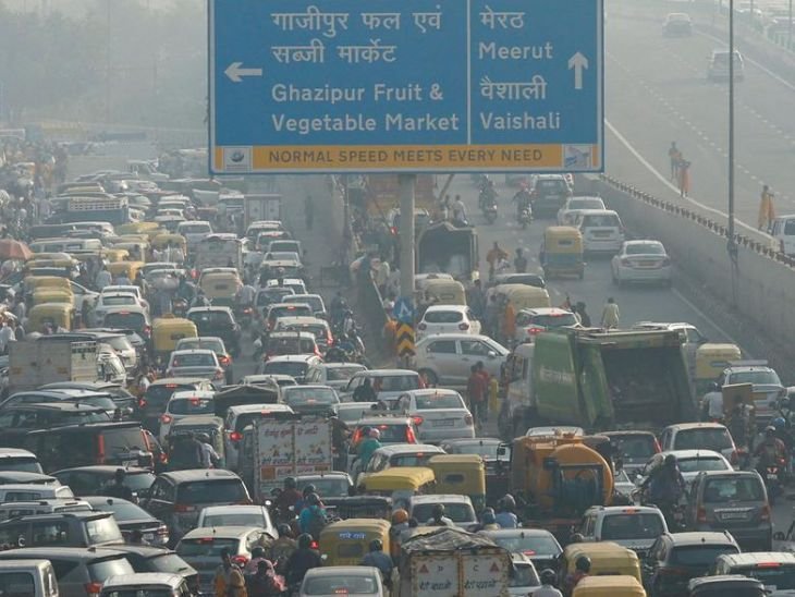 Delhi Pollution; 15-Year-Old Vehicle Petrol Diesel | BJP AAP | दिल्ली में 15 साल पुराने वाहनों को पेट्रोल-डीजल नहीं मिलेगा: प्रदूषण कम करने के लिए दिल्ली सरकार का फैसला, 31 मार्च से लागू होगा नियम