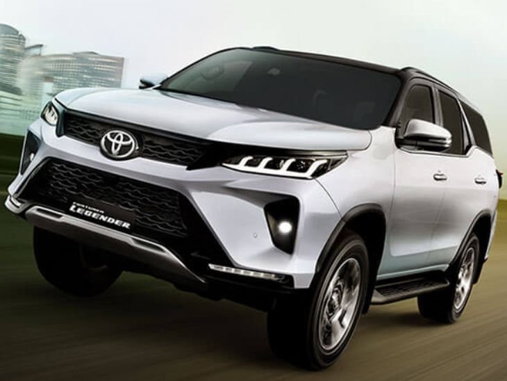 Toyota Fortuner Legender launched with manual gearbox | टोयोटा फॉर्च्यूनर लेजेंडर मैनुअल गियरबॉक्स के साथ लॉन्च: कीमत ₹46.36 लाख, सेफ्टी के लिए 7 एयरबैग; एमजी ग्लोस्टर से मुकाबला