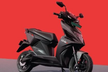 Simple One S electric scooter launched, priced at ₹1.40 lakh | सिंपल वन S इलेक्ट्रिक स्कूटर लॉन्च, कीमत ₹1.40 लाख: फुल चार्ज पर 181km की रेंज का दावा, ओला S1 प्रो से मुकाबला