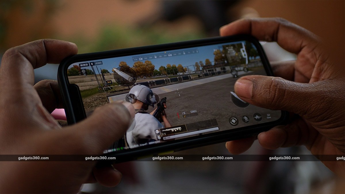 BGMI Tips Tricks in Hindi Beginners Guide Best Drop Locations Guns How to Imporve Gameplay Easy Chicken Dinner