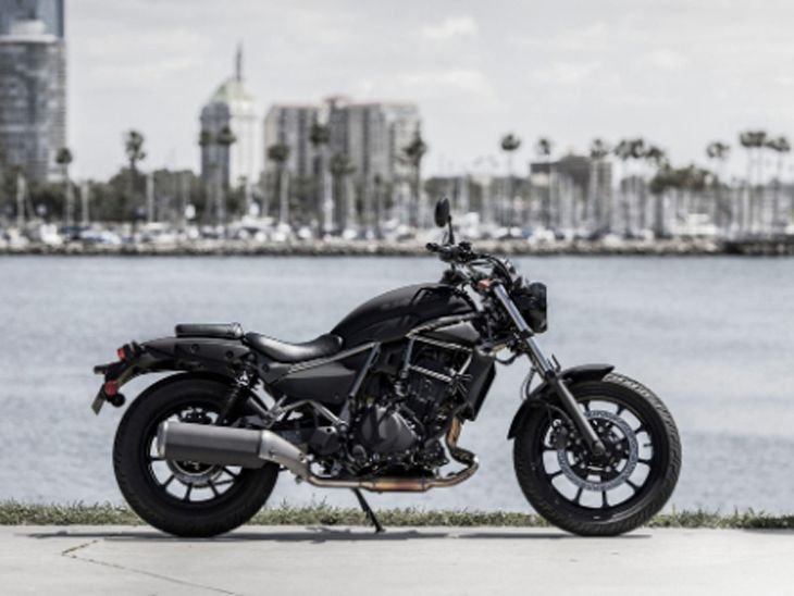 2025 Kawasaki Eliminator launched in India at ₹ 5.76 lakh | कावासाकी एलिमिनेटर क्रूजर बाइक का अपडेटेड 2025 मॉडल लॉन्च: क्रूजर बाइक में 451cc का लिक्विड-कूल्ड इंजन, कीमत ₹5.76 लाख