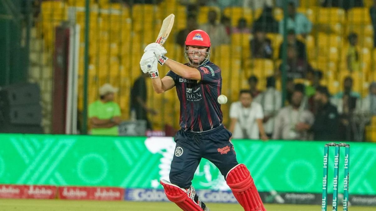 डेविड वॉर्नर ने अपने नाम किया ये रिकॉर्ड, PSL में अर्धशतक लगाकर मारी दिग्गजों के क्लब में एंट्री