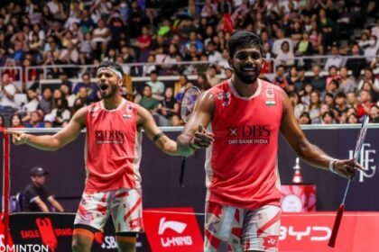 Satwik Chirag | Singapore Open Badminton Semi Final 2025 | सात्विक-चिराग सिंगापुर ओपन बैडमिंटन के सेमीफाइनल में: मलेशियाई की वर्ल्ड नंबर-1 जोड़ी को सीधे गेम में हराया; कल सोह-चिया से मुकाबला होगा