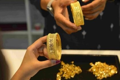 Gold Price Today (3 May 2025); Sona Chandi Ka Bhav Aaj Ka Kya Hai | Business News | इस हफ्ते सोने-चांदी में रही गिरावट: सोना ₹1,677 गिरकर ₹93,954 पर आया, चांदी ₹3,559 कम होकर ₹94,125 किलो बिक रही