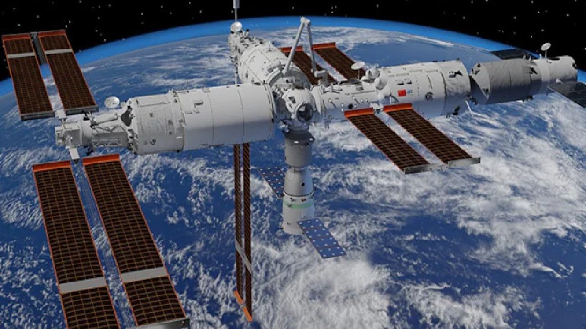 Chinese Scientists Discover Mysterious Bacteria 400km above On Tiangong Space Station