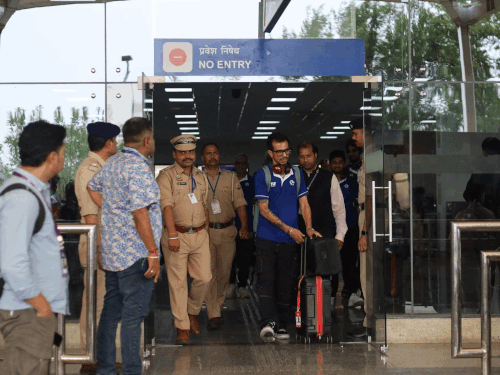 Dharamsala Punjab Kings Team Reach News Update | धर्मशाला पहुंची पंजाब किंग्स की टीम: 4 को लखनऊ सुपर जायंट्स से मैच, बारिश के आसार, पैराग्लाइडिंग पर रोक रहेगी – Dharamshala News