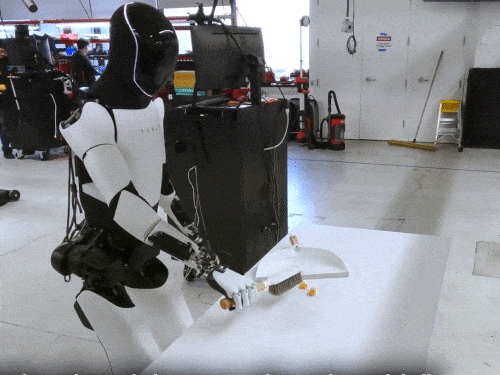 Tesla robot will cook as well as clean | खाना बनाने के साथ सफाई भी करेगा टेस्ला रोबोट: घर में रोजमर्रा के काम करते दिखा ऑप्टिमस, मस्क ने कहा- अब तक का सबसे बड़ा प्रोडक्ट