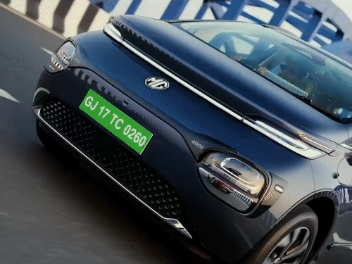 MG Windsor EV Pro launched in India, priced at ₹ 12.49 lakh | एमजी विंडसर ईवी प्रो भारत में लॉन्च, कीमत ₹12.50 लाख: भारत की पहली इलेक्ट्रिक क्रॉसओवर यूटिलिटी व्हीकल, फुल चार्जिंग पर 449Km तक चलेगी