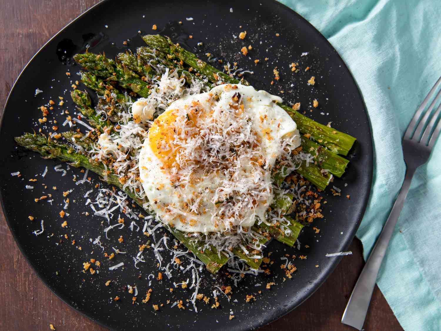 This Cheesy Asparagus Dish Is the Easiest Weeknight Dinner