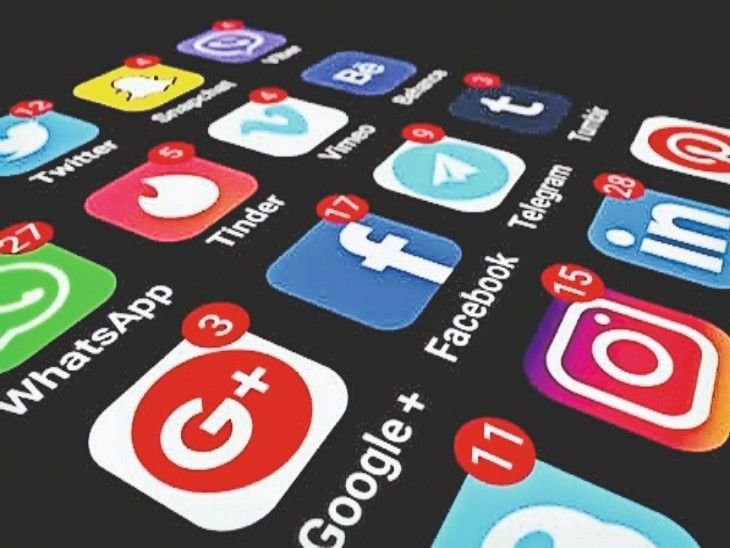 social-media-platforms-meta-x-step-up-content-takedowns-in-india | मेटा-X पर फेक न्यूज रोकने का दवाब बना रही सरकार: रोज 1,000 से ज्यादा पोस्ट हटाने के निर्देश; कल 8000 X अकाउंट बंद करने के आदेश दिए थे