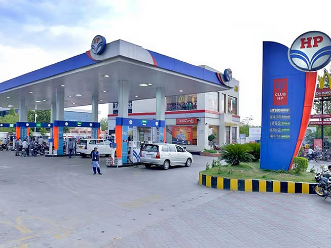 HPCL Q4 results: HPCL Net profit rises 18% to Rs 3,355 crore, firm declares Rs 10.5 dividend | हिंदुस्तान पेट्रोलियम का चौथी तिमाही में मुनाफा 18% बढ़ा: रेवेन्यू ₹1.18 लाख करोड़ रहा, ₹10.5 डिविडेंड देगी कंपनी
