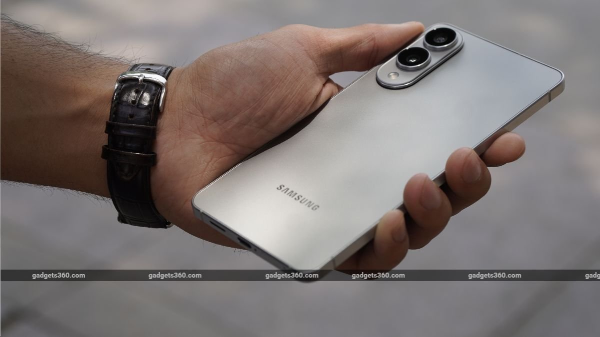 Samsung Galaxy S25 Deal Rs 11000 Upgrade Bonus 10K Cashback Price Starting 63999 All Details