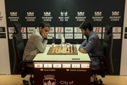 Gukesh Dommaraju Vs Arjun Erigaisi | Norway Chess 2025 | गुकेश की नॉर्वे चेस टूर्नामेंट में लगातार दूसरी हार: दूसरे राउंड में अर्जुन ने हराया, अगले दौर में हिकारू से भिड़ेंगे